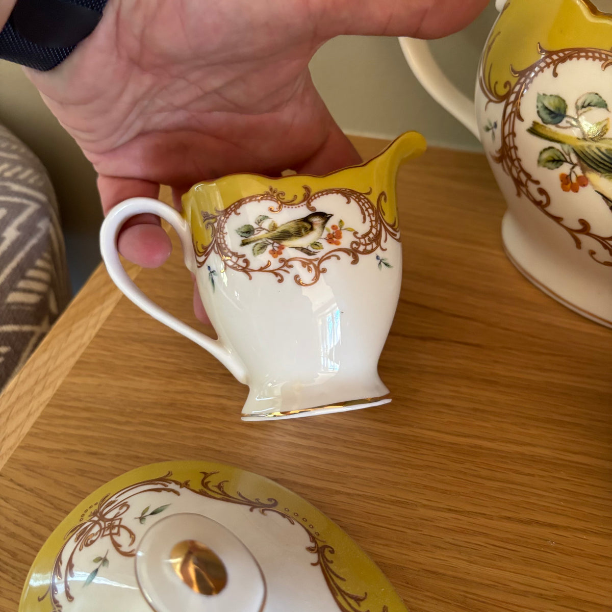 D119 Grace’s Teaware Teapot Grouping