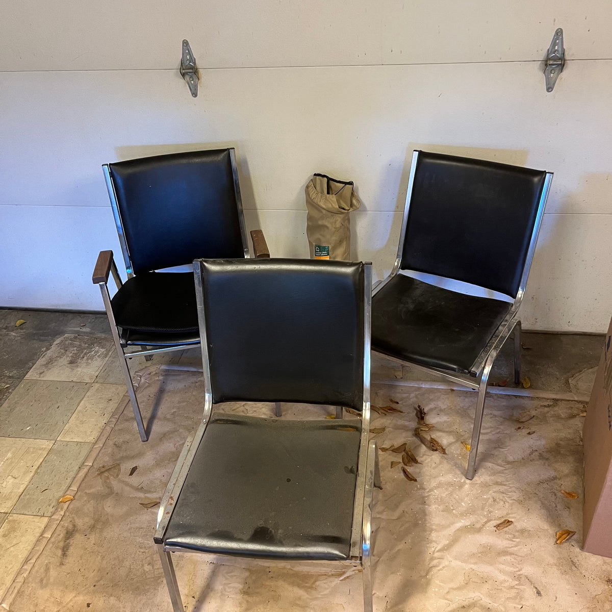D334 Chair Grouping (3 metal vinyl and metal stackable chairs and camp chair)