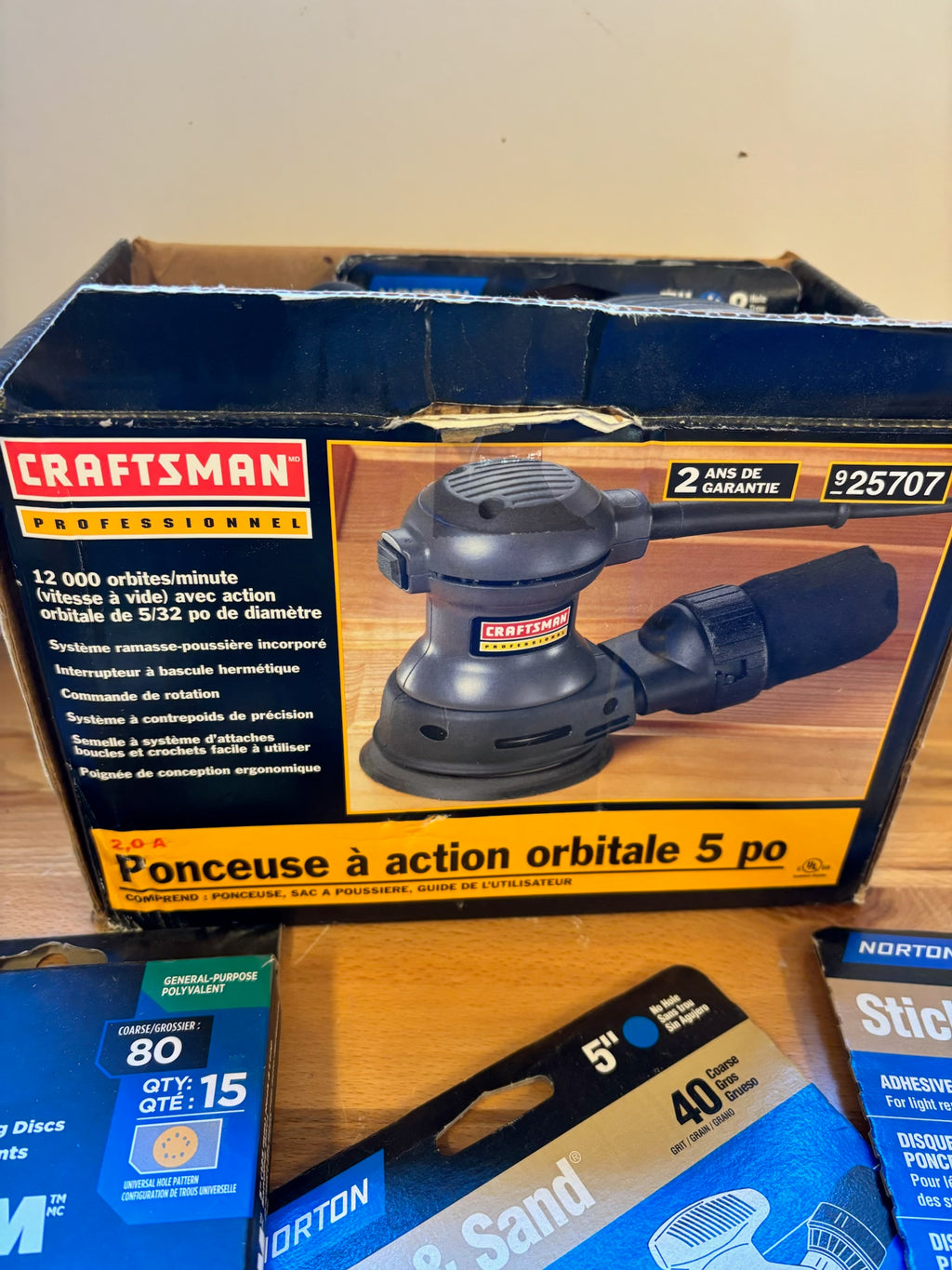 D235 Craftsman orbital sander with sanding discs