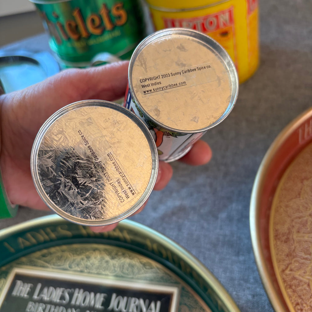 D125 Vintage Tin Grouping (coke trays and more)