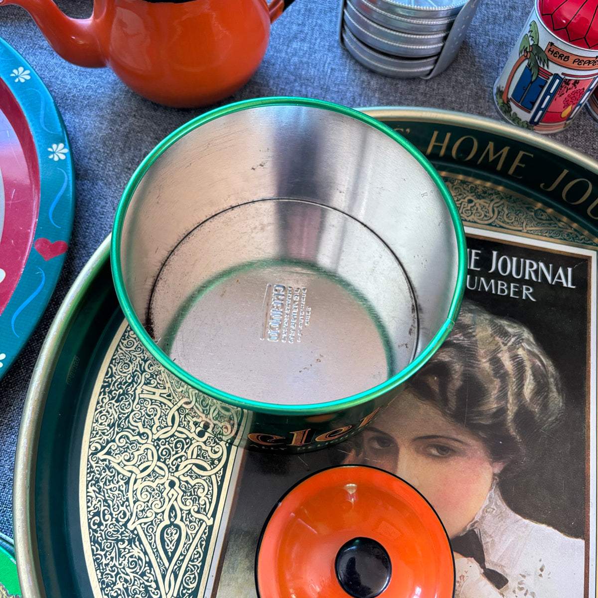D125 Vintage Tin Grouping (coke trays and more)