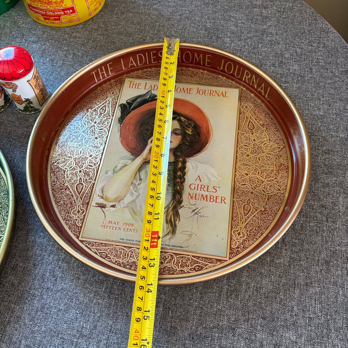 D125 Vintage Tin Grouping (coke trays and more)