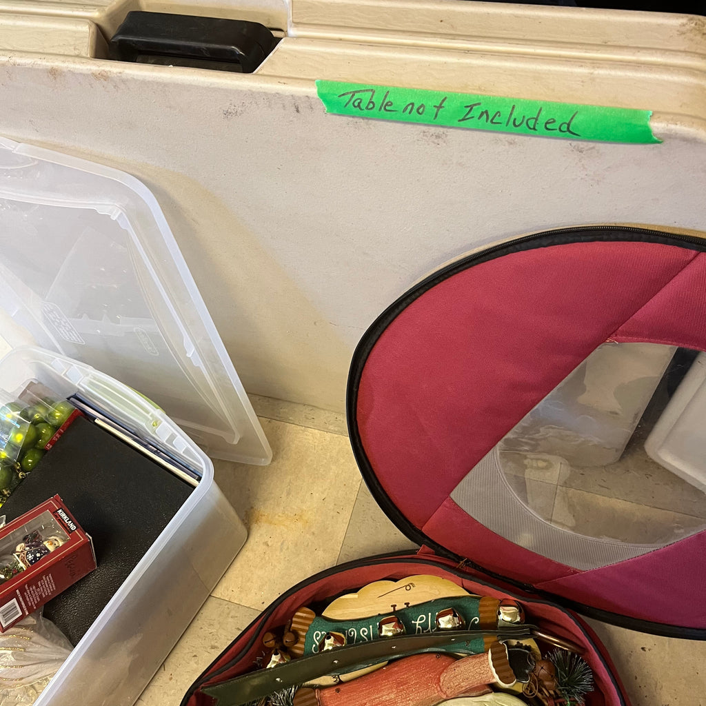 D338 Christmas Grouping (santa blow mould and more) ***tables not included