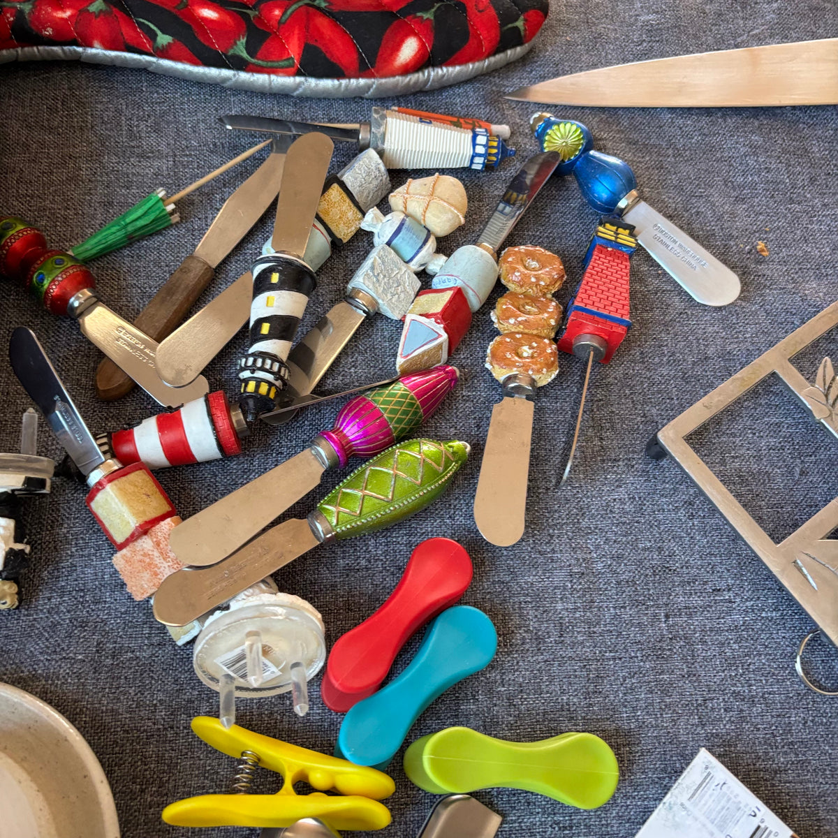 D130 Kitchen Grouping (knives and more)