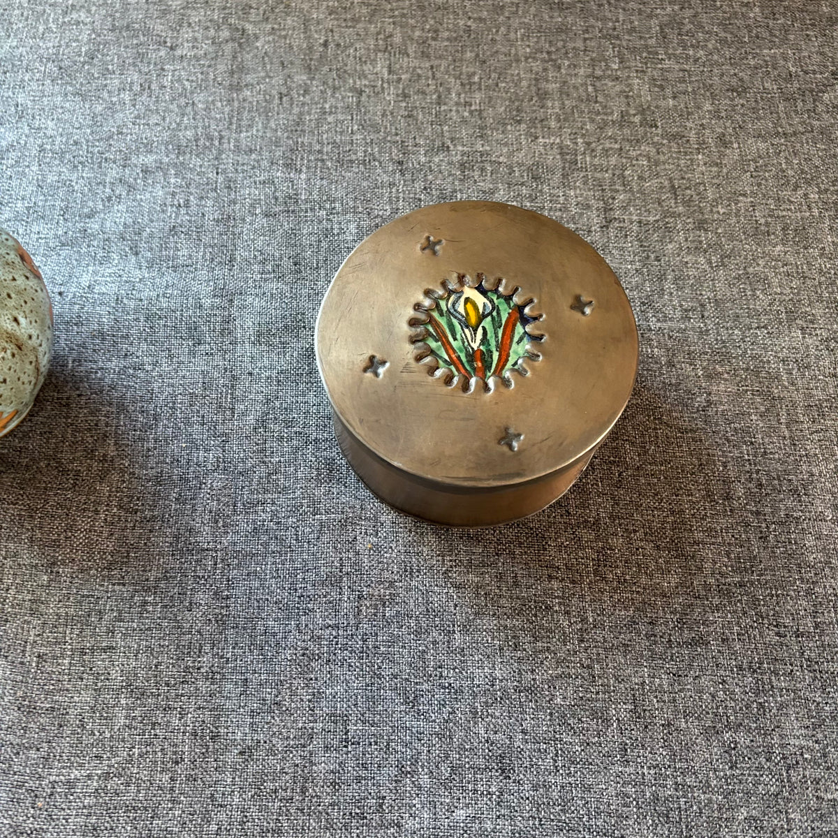 D131 Decor Grouping (bud vase and more)