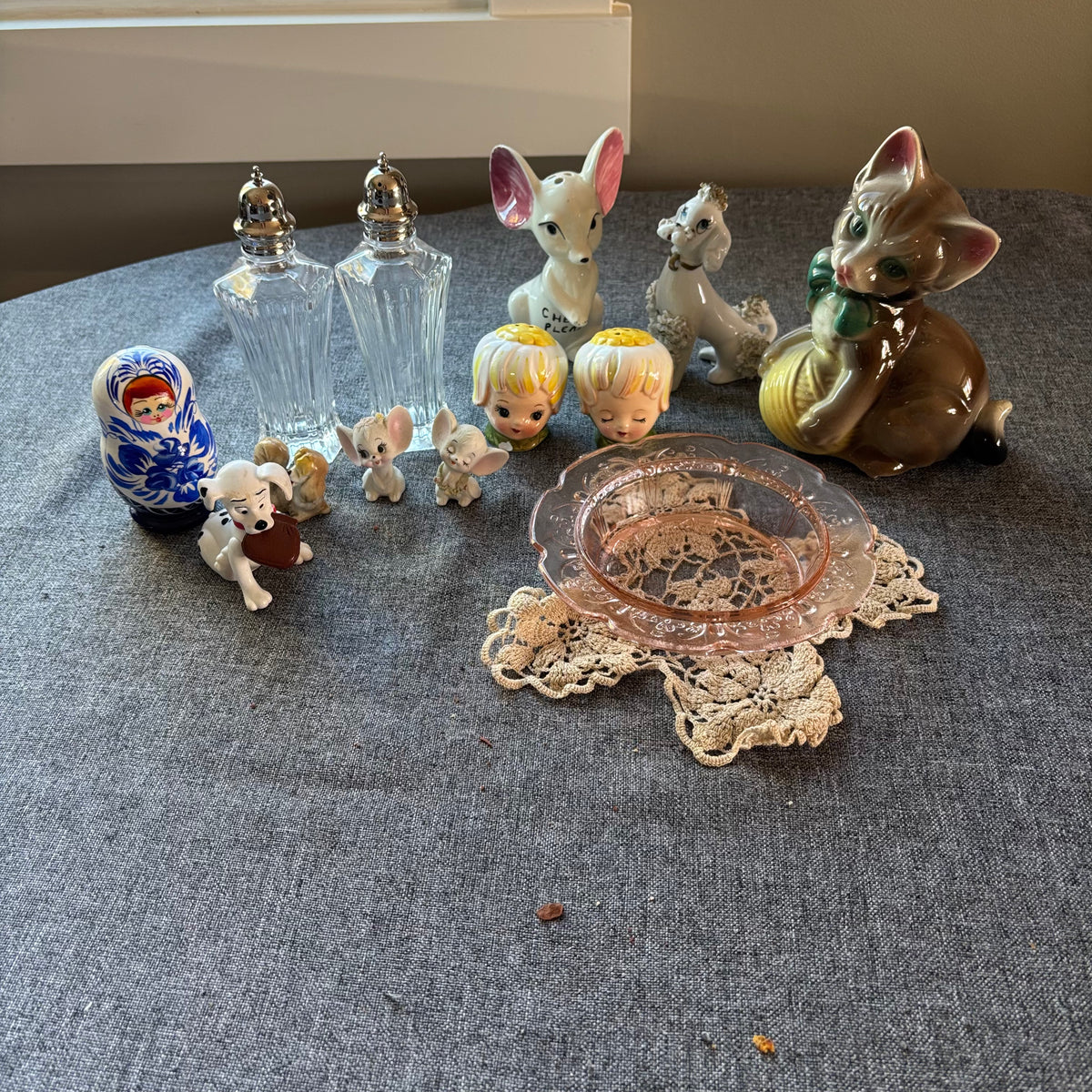 D132 Vintage Decor Grouping (depression glass and more)