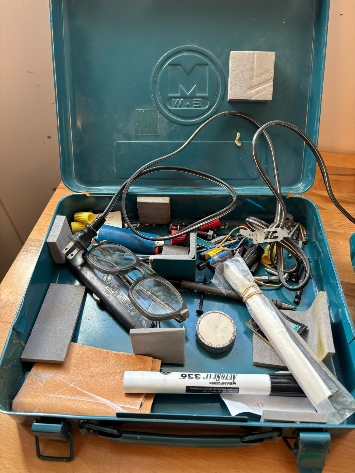 D242A Makita Drill with accessories (no battery)