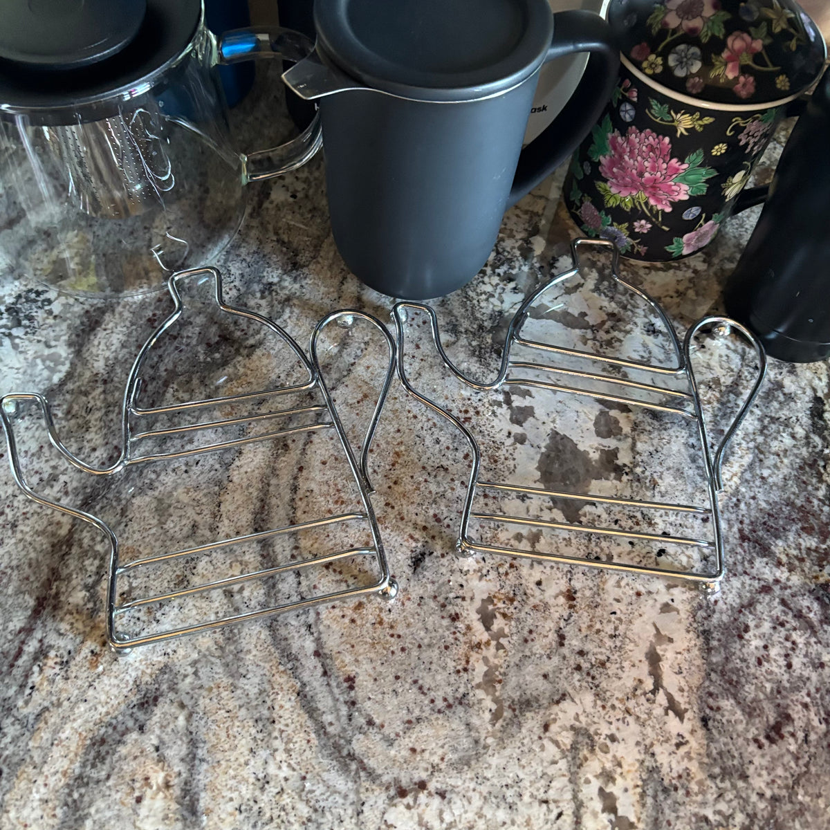 D138 Kitchen Grouping (travel mugs and more)