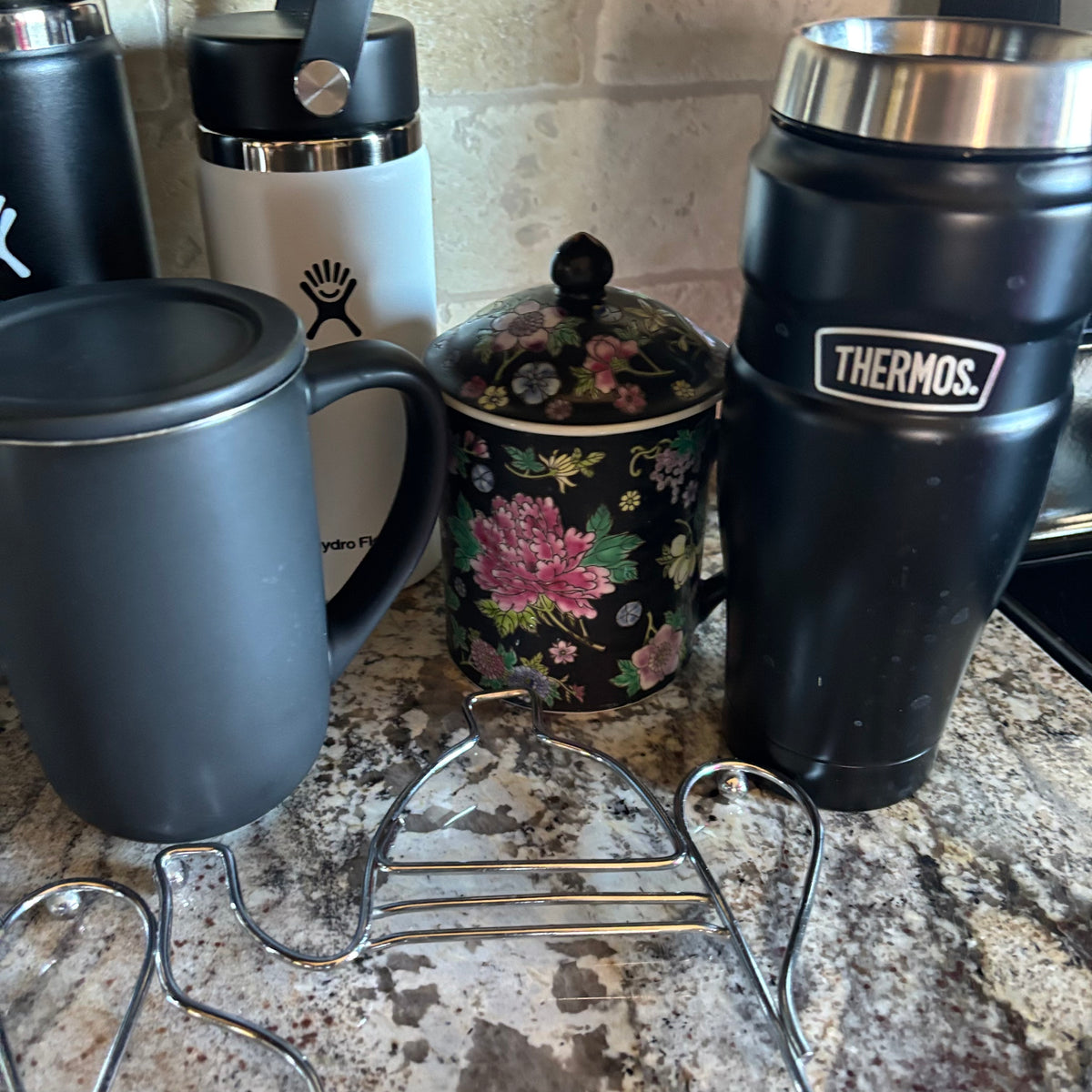 D138 Kitchen Grouping (travel mugs and more)