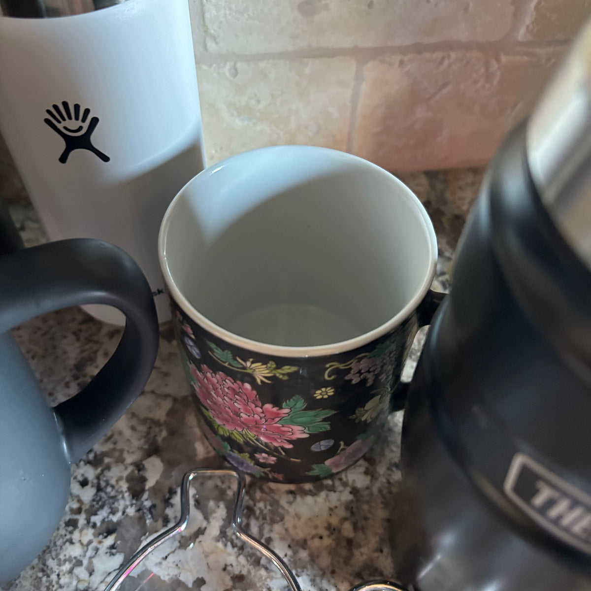 D138 Kitchen Grouping (travel mugs and more)