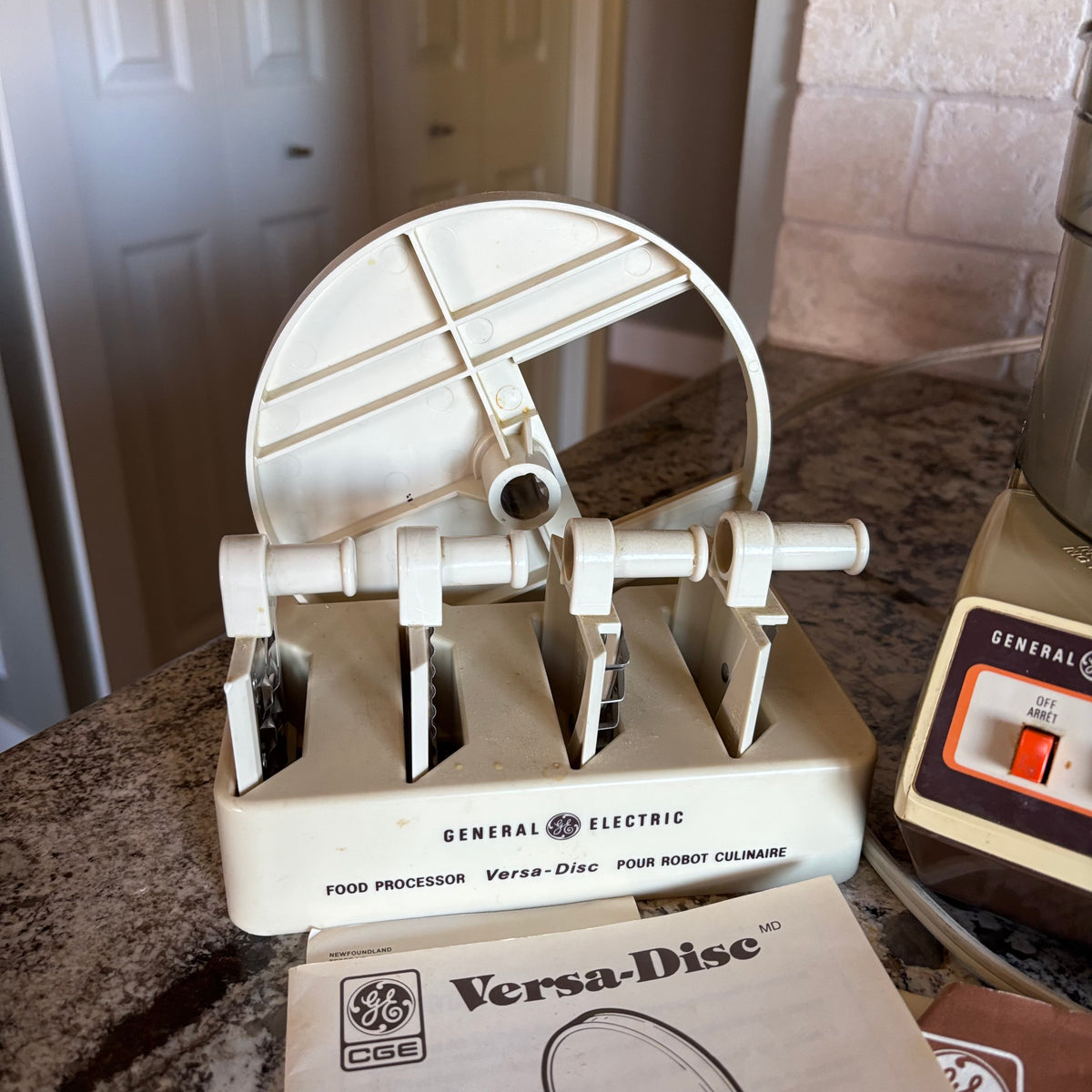 D139 Vintage Kitchen Grouping (blender and more)