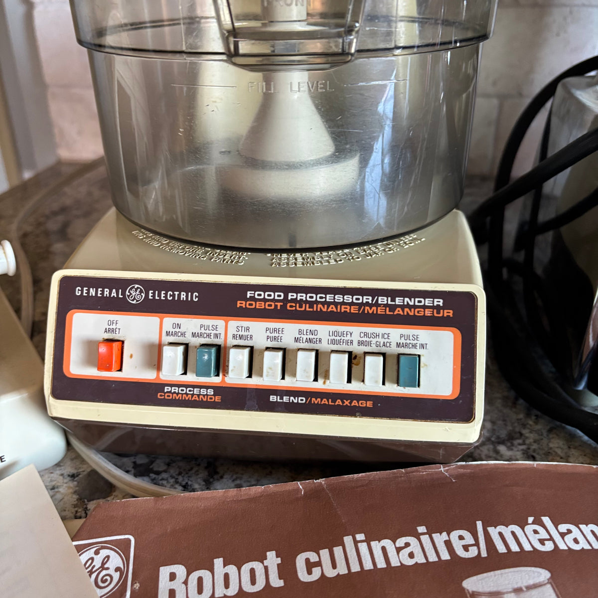D139 Vintage Kitchen Grouping (blender and more)