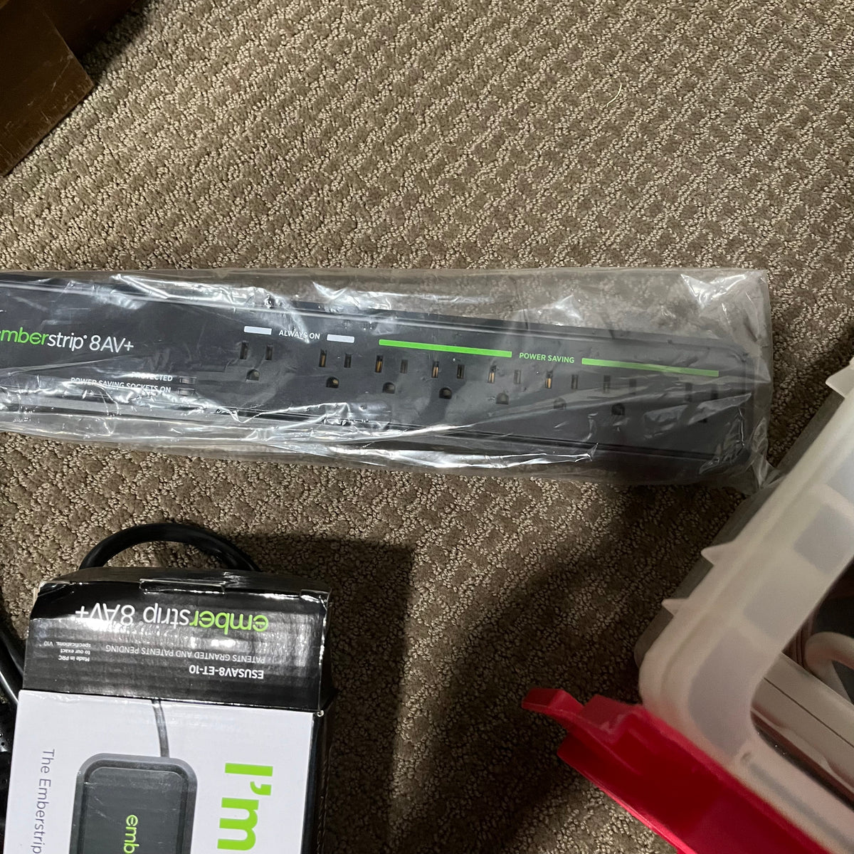 D348 Extension cord and power bar grouping