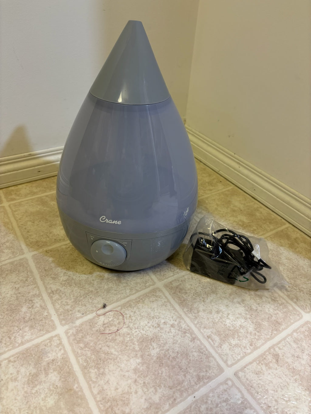 D244 Crane Ultrasonic Cool Mist humidifier (never used)