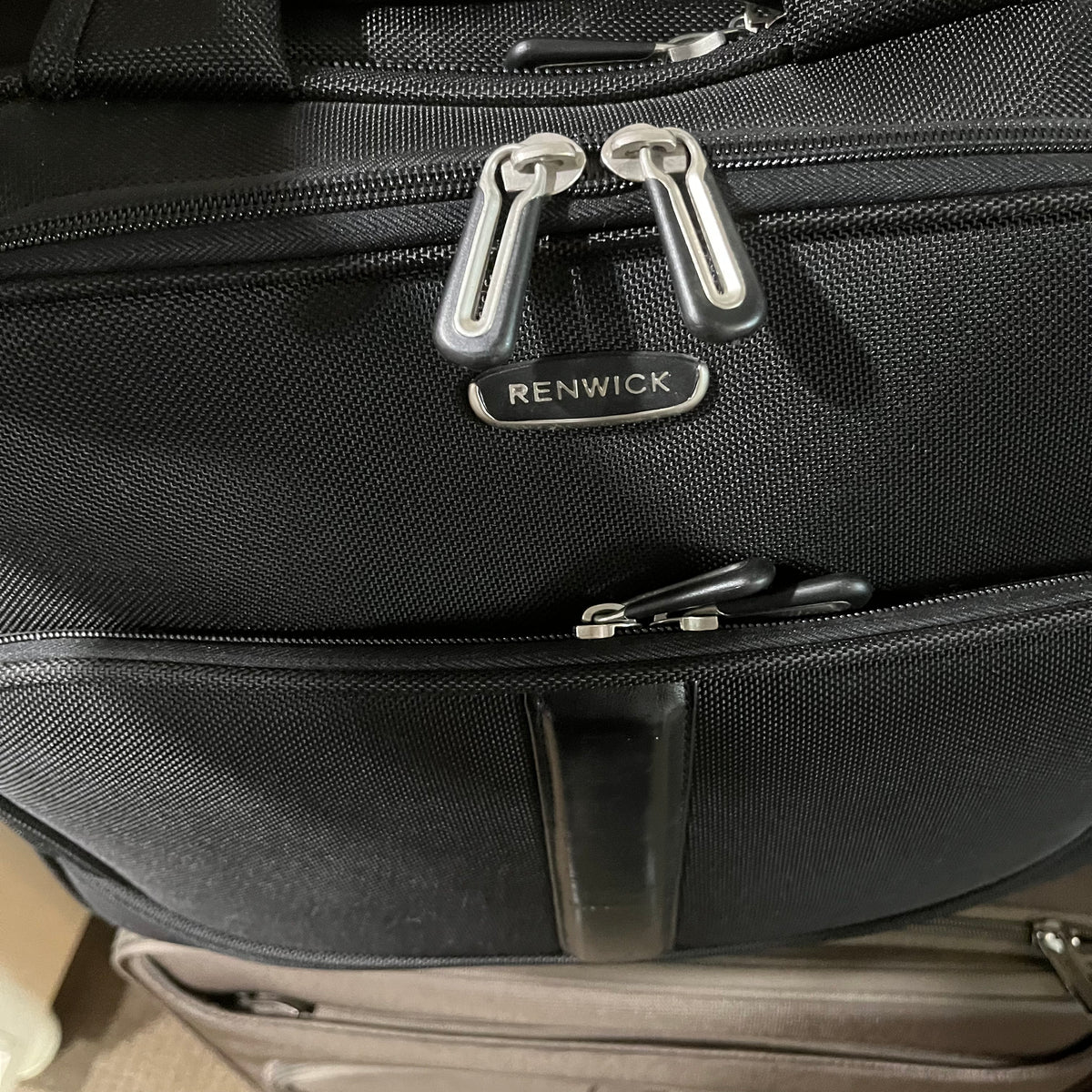 D353 Delsey luggage grouping