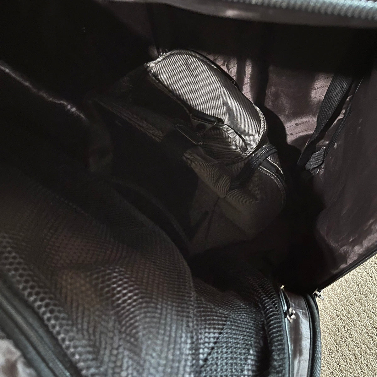 D354 Three piece luggage grouping