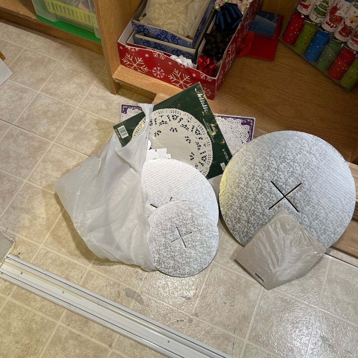 D357 Christmas Grouping (giftwrap and more)