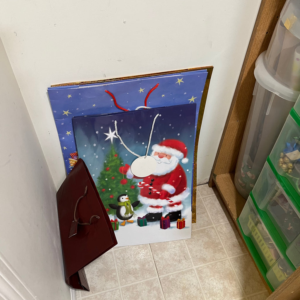 D357 Christmas Grouping (giftwrap and more)