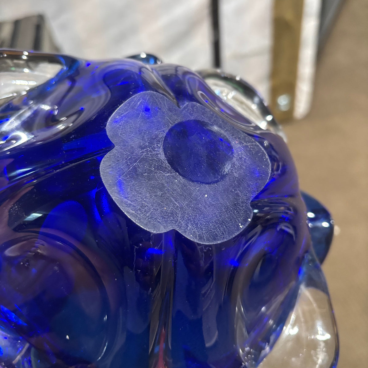 D143 Set of 2 vintage art glass vases