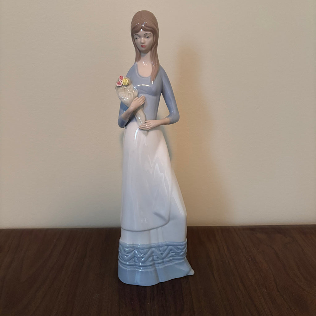 D149 13” Tall Vintage Miguel Requena lady with bouquet porcelain figurine