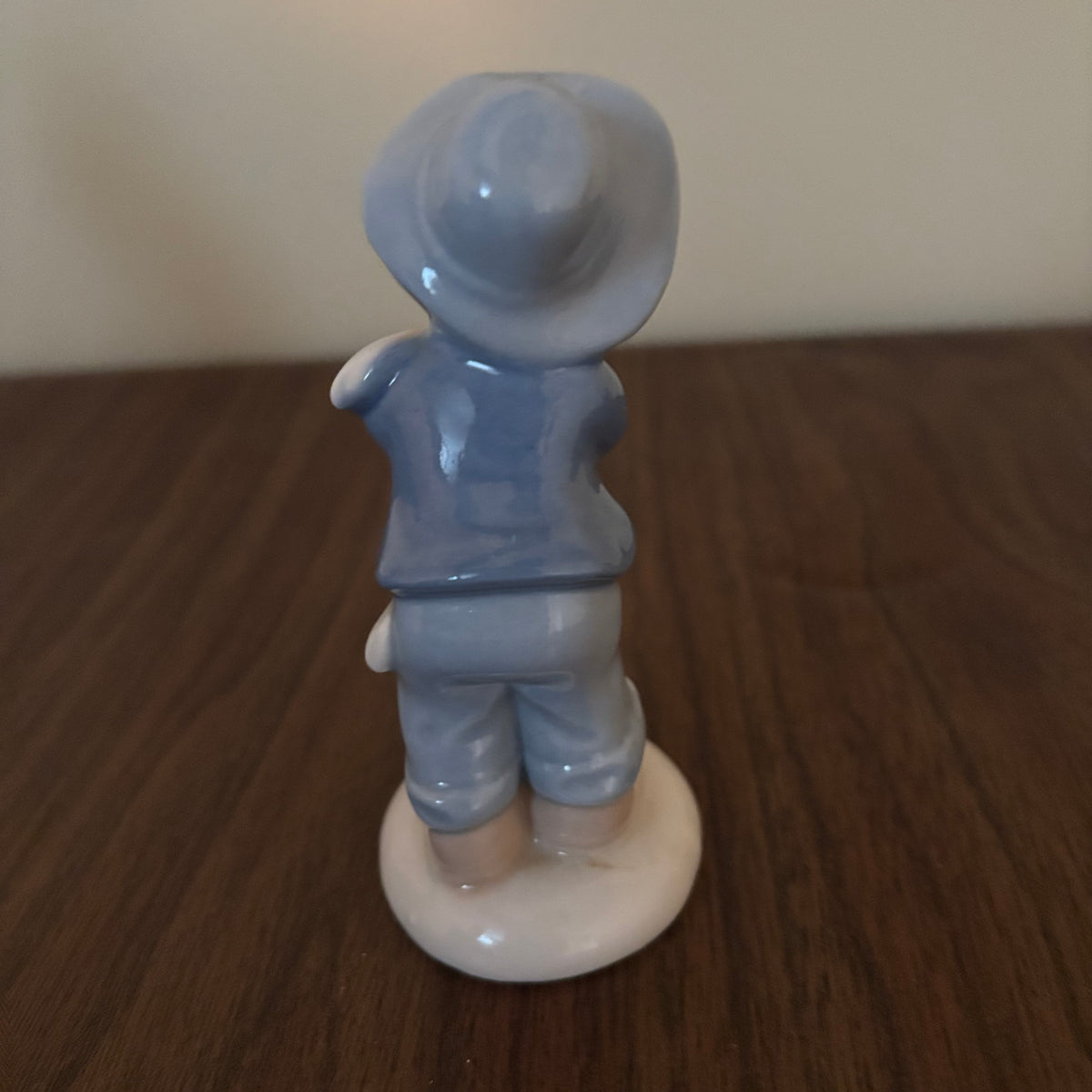 D155 Vintage Lladro and Nao ceramic figurines grouping