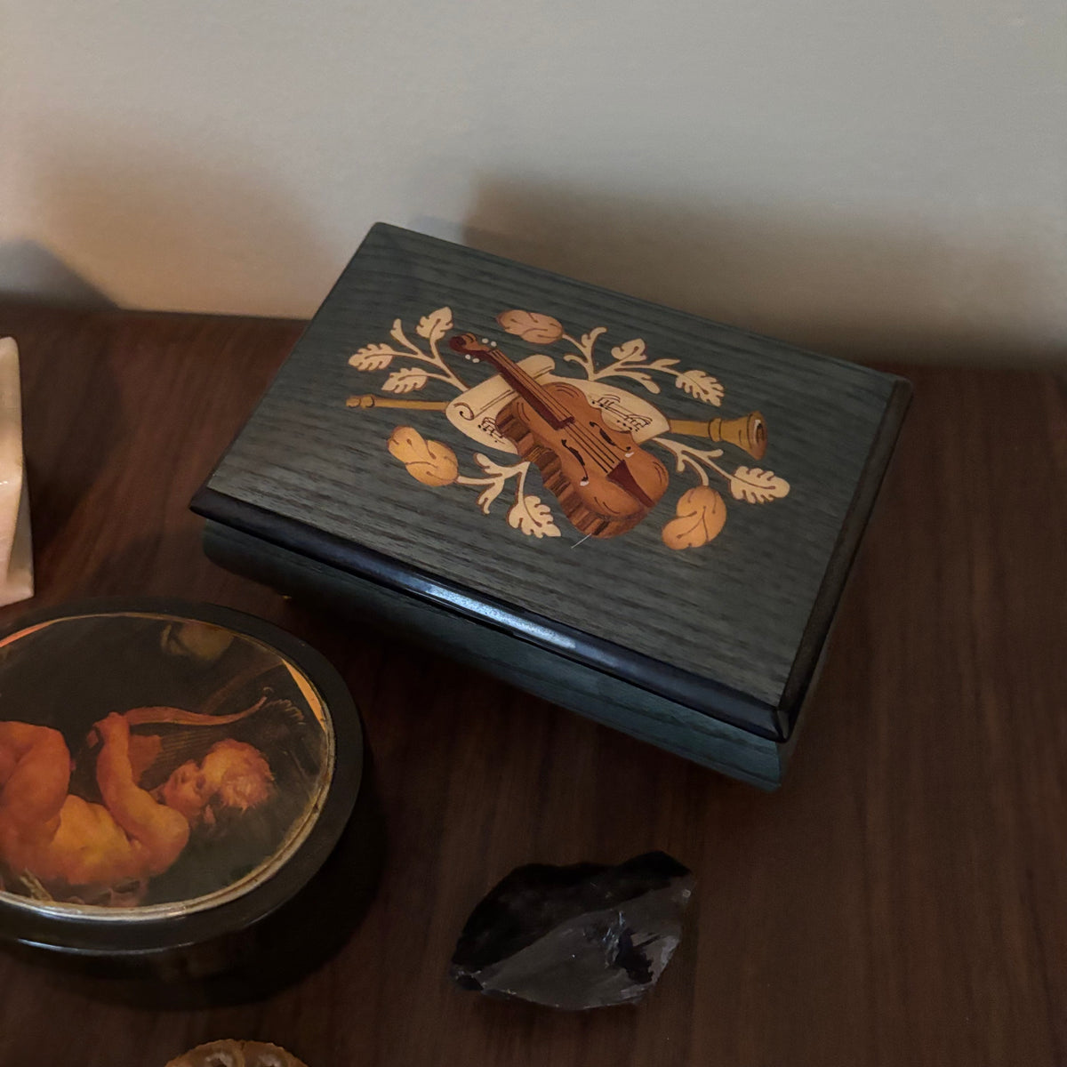 D158 Vintage Grouping (trinket boxes and more)