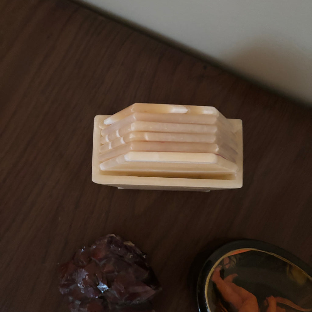 D158 Vintage Grouping (trinket boxes and more)