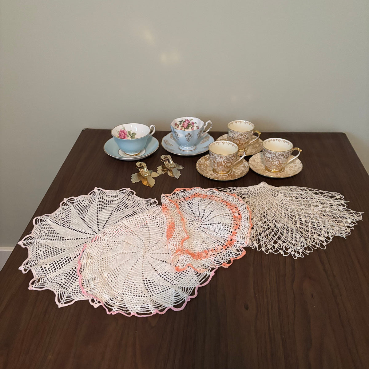 D160 Vintage Grouping (teacups and more)