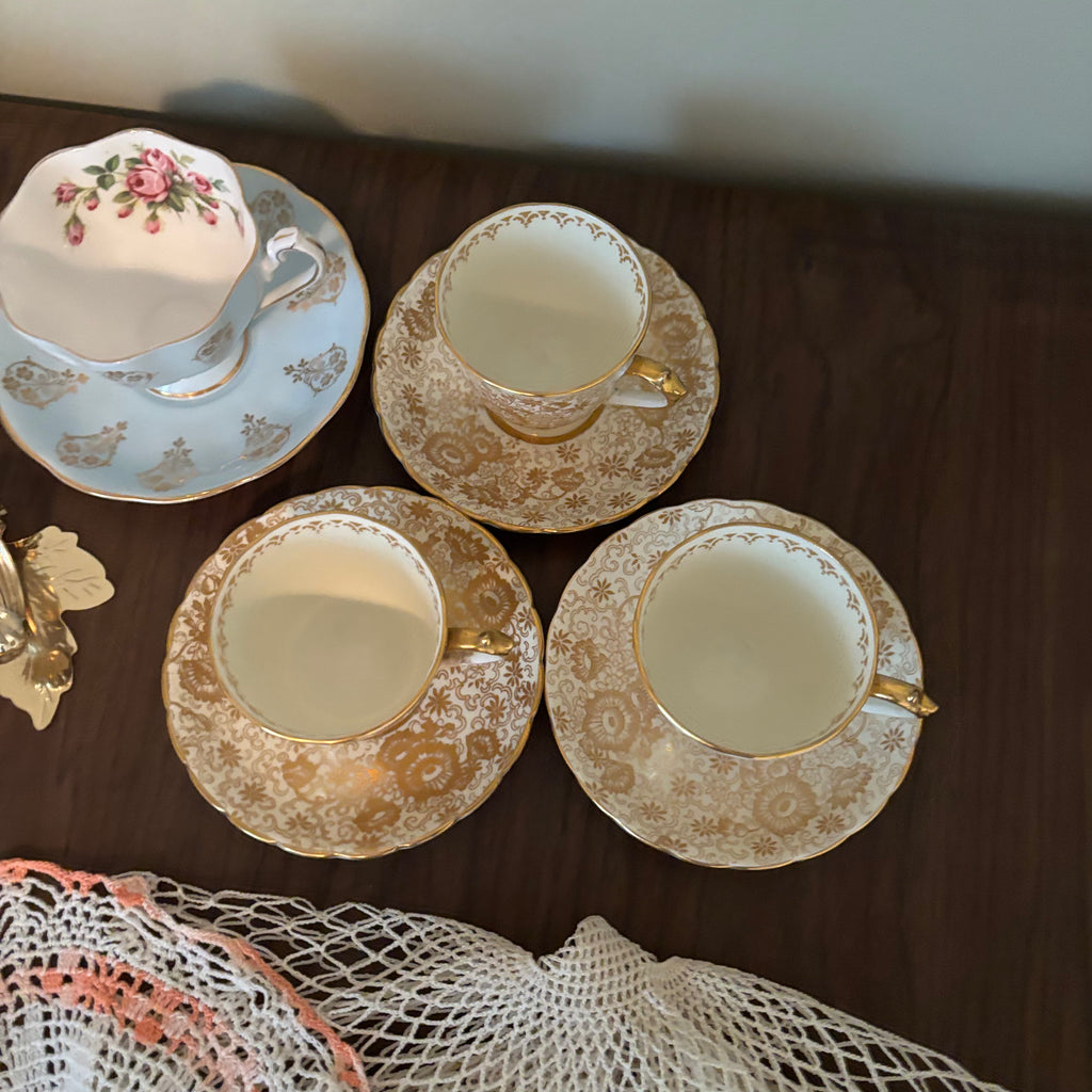 D160 Vintage Grouping (teacups and more)