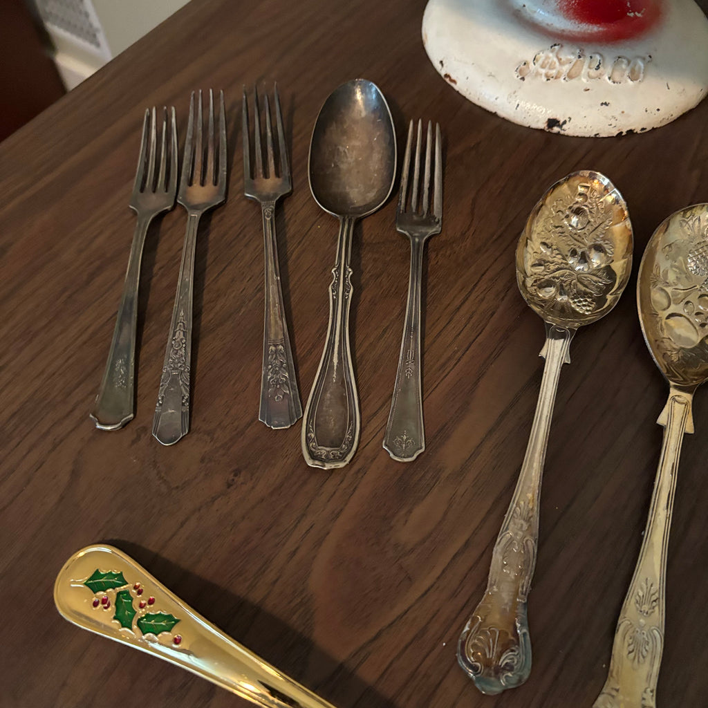 D161 Vintage Serving Grouping (cast iron cake plate and more)