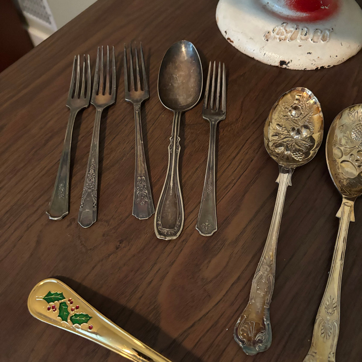 D161 Vintage Serving Grouping (cast iron cake plate and more)