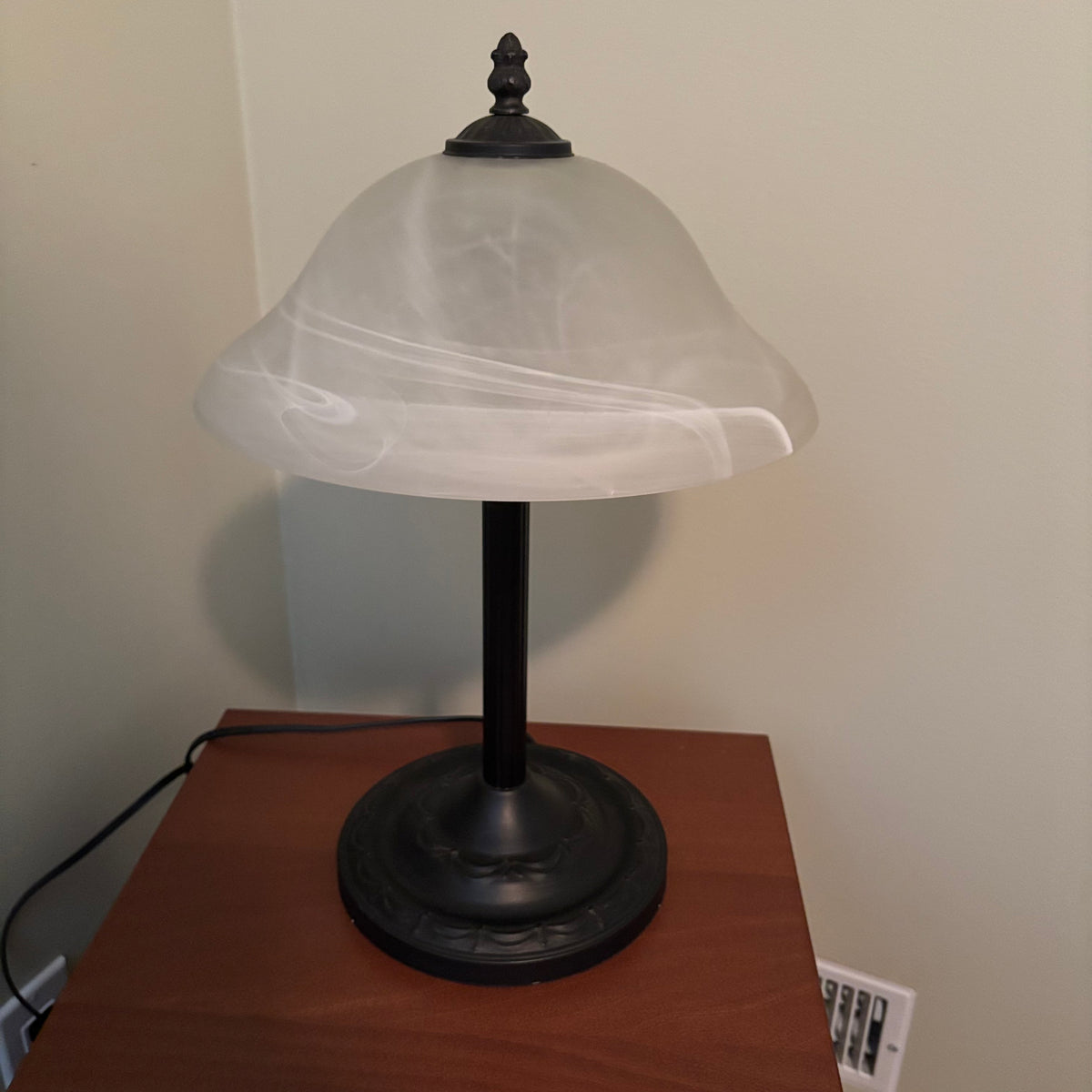D162 16” Tall Table lamp with metal base and frosted glass shade