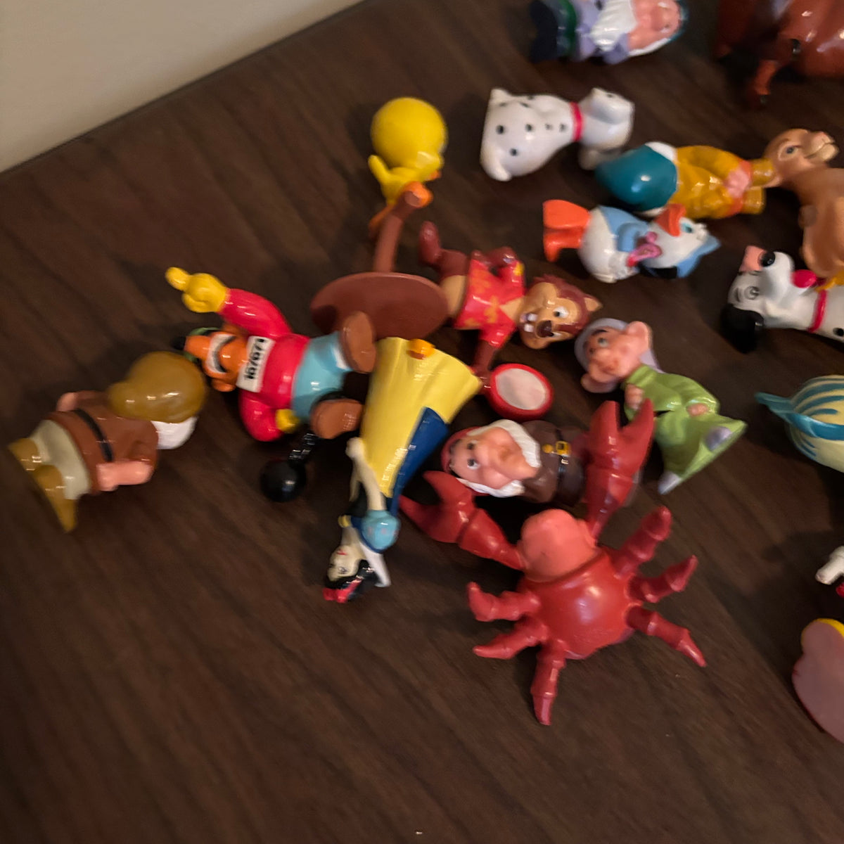 D164 Vintage Plastic Toy Grouping
