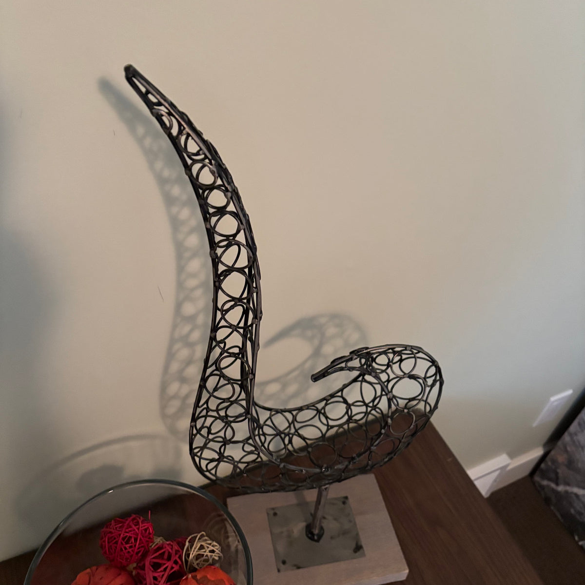 D165 Home Decor Grouping (Wire Bird Sculpture and more)