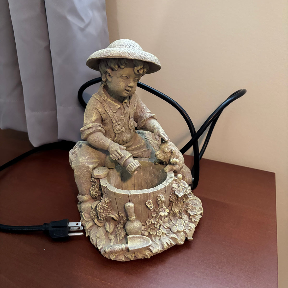 D178 Decorative fountain (little boy)