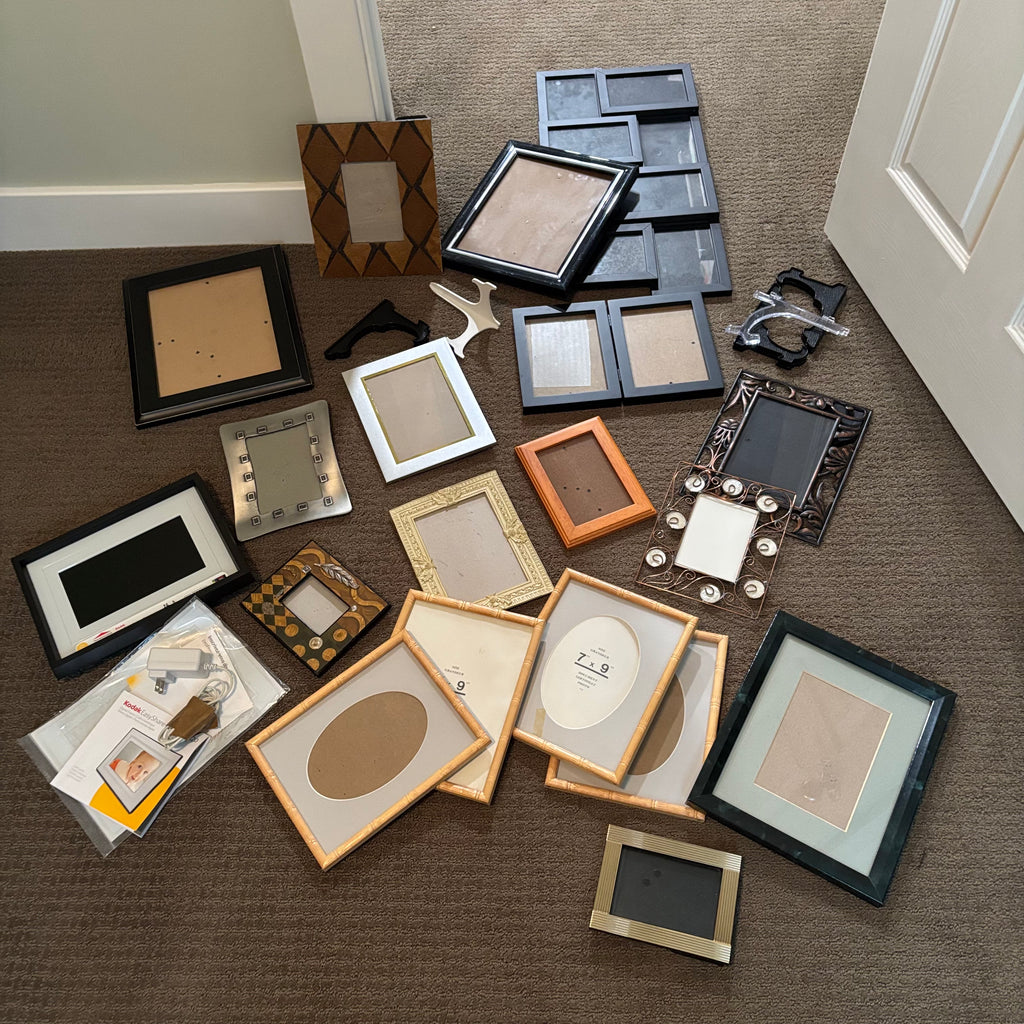 D186 Picture Frame Grouping