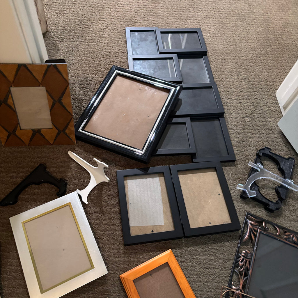 D186 Picture Frame Grouping