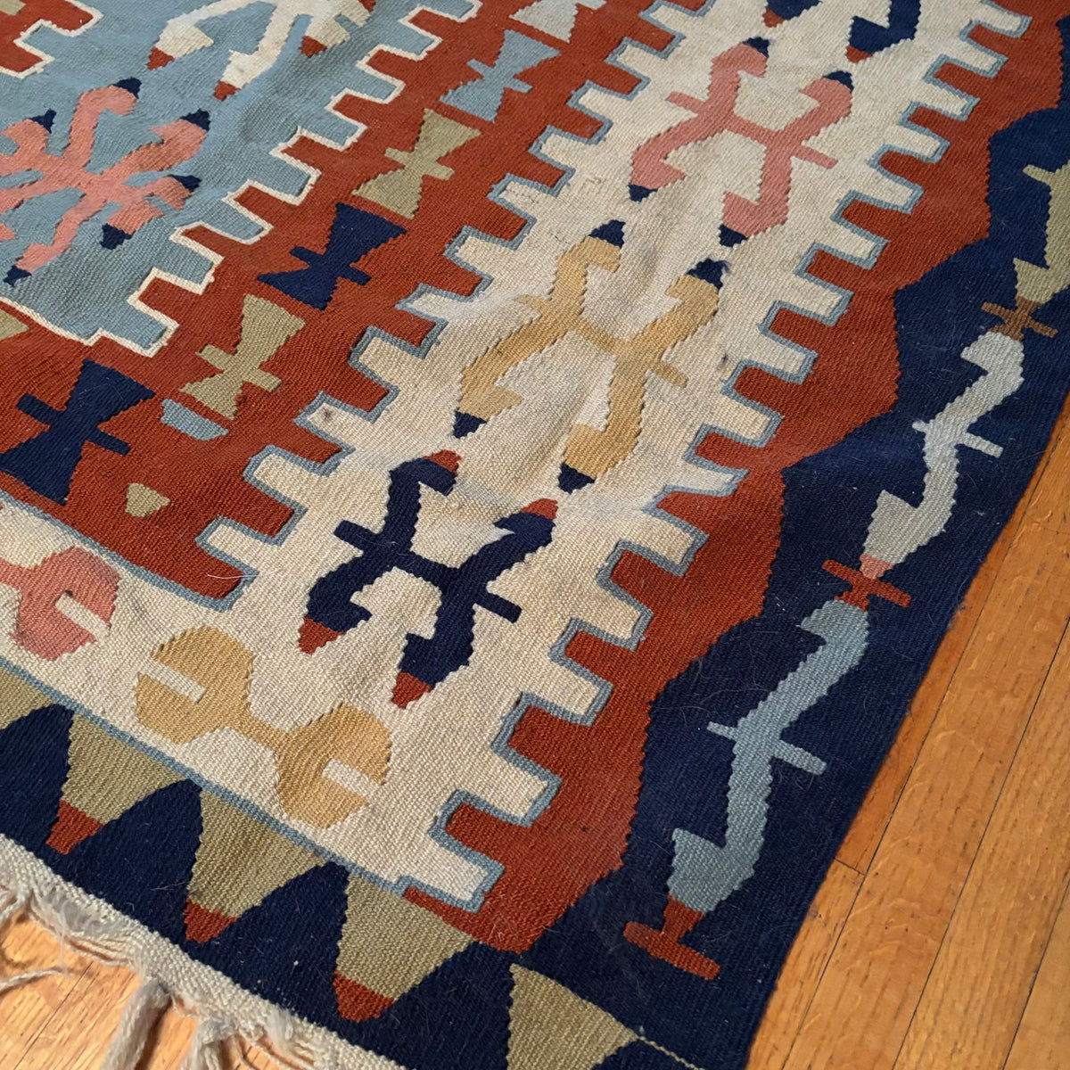 E130 Vintage Cotton/wool rug with underlay (69" x 42")