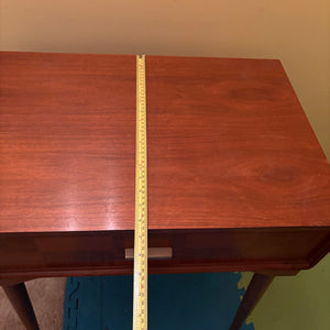 Atomic Singer Sewing Machine in Solid Wood Stand - R302