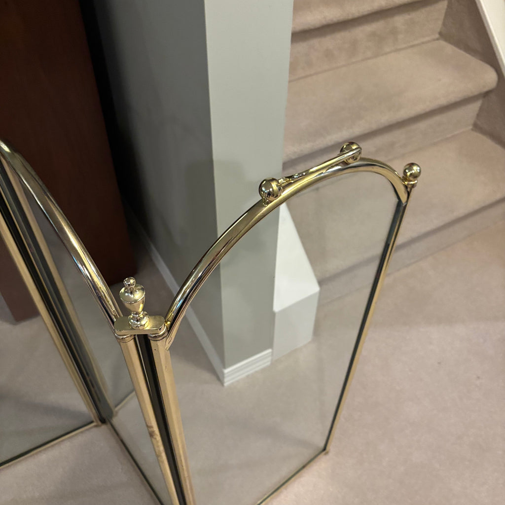 E853 Heavy glass and brass vintage fire place screen