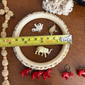 VINTAGE BONE/RESIN GROUPING (BRACELETS, PIPE AND MORE) - P344