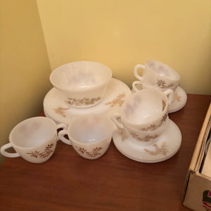 MCM Hostess Dishes Grouping - R308