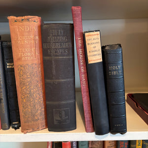 BOOKS GROUPING (BURKE'S PEERAGE & BARONETAGE AND MORE) - P217