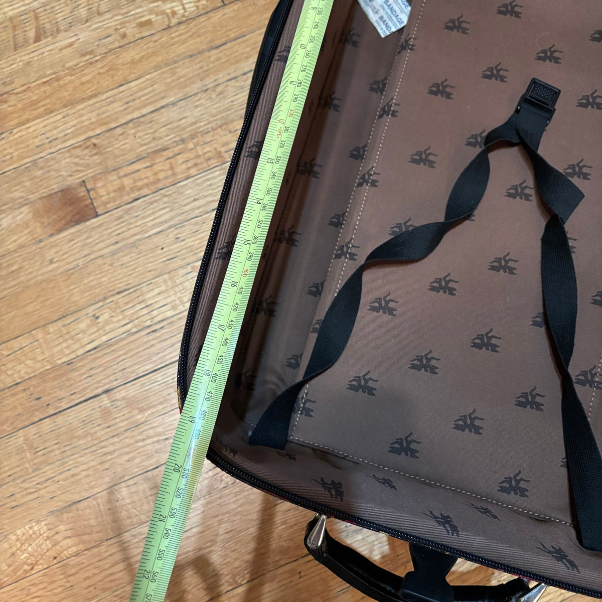 E139 Piero Guidi "Magic Circus" Trolley Case grouping