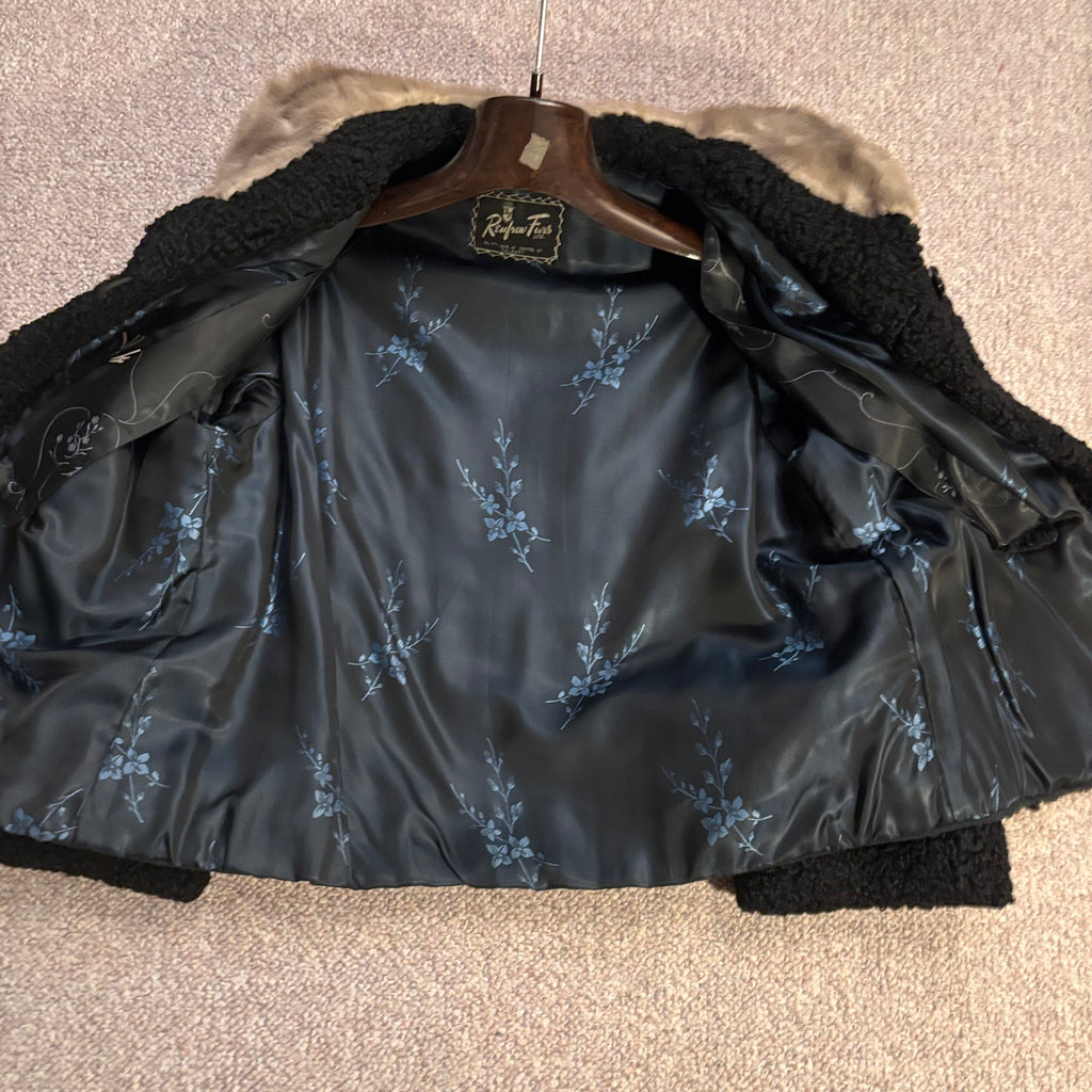 K401 3 Vintage Ladies Coats