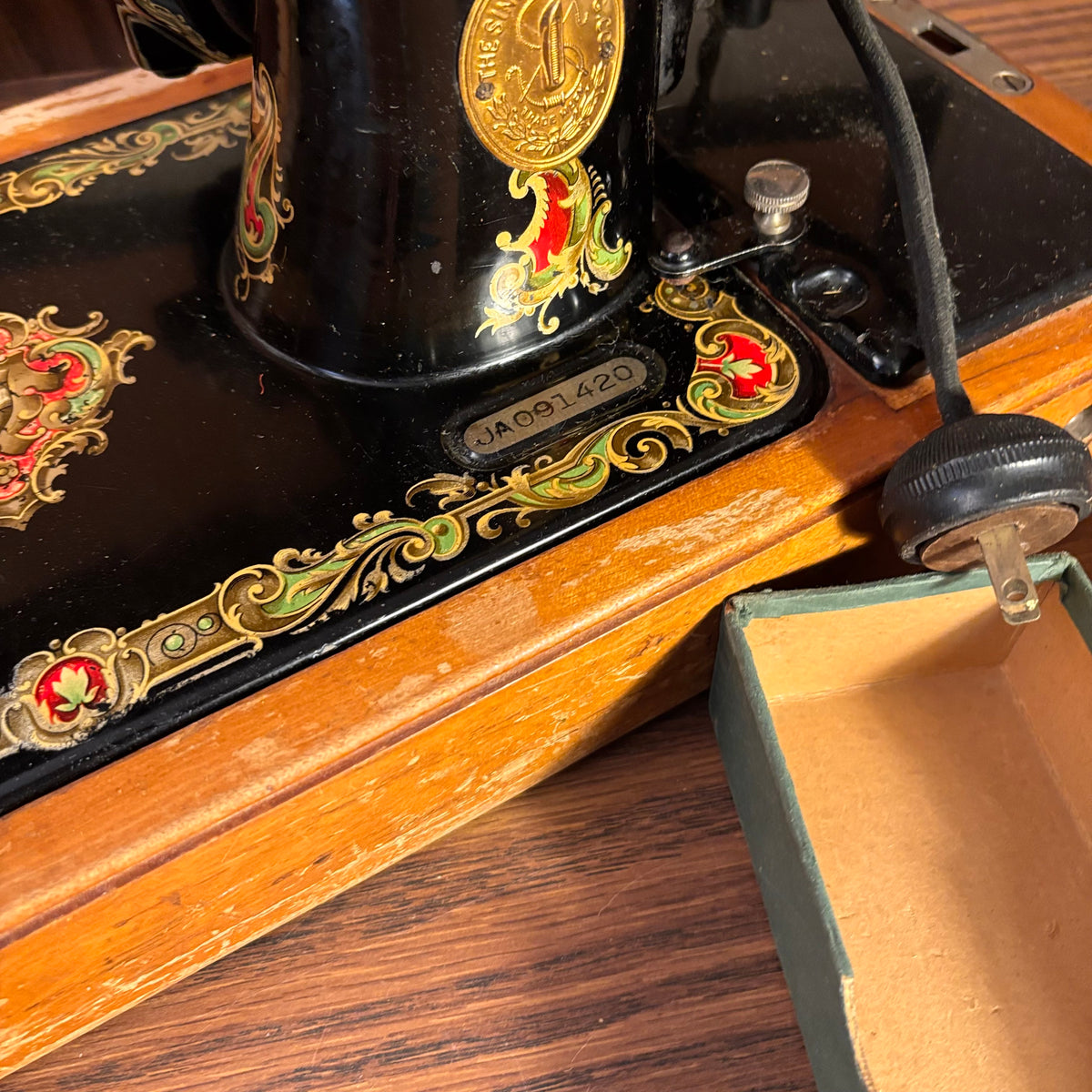 K400 Vintage singer sewing machine