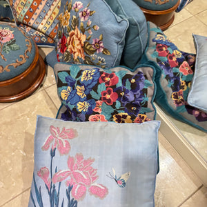VINTAGE THROW PILLOWS AND MORE GROUPING - P141