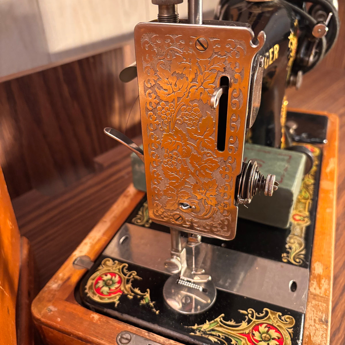 K400 Vintage singer sewing machine