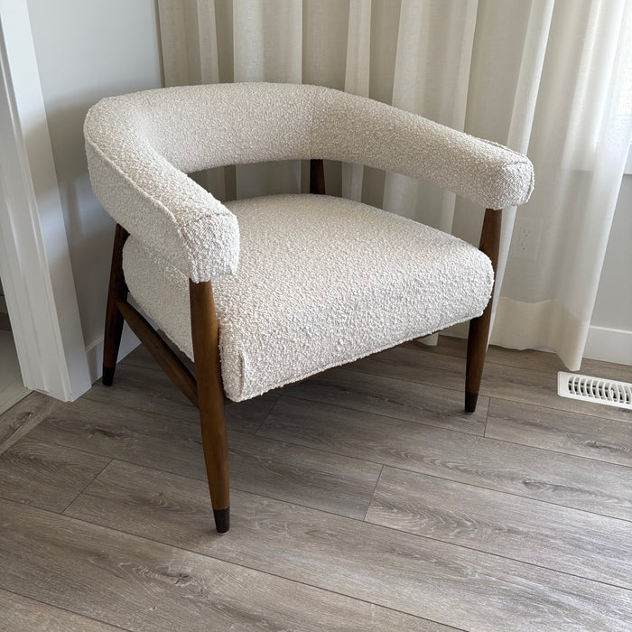 Matterhorn Chair in Cream Boucle - G324