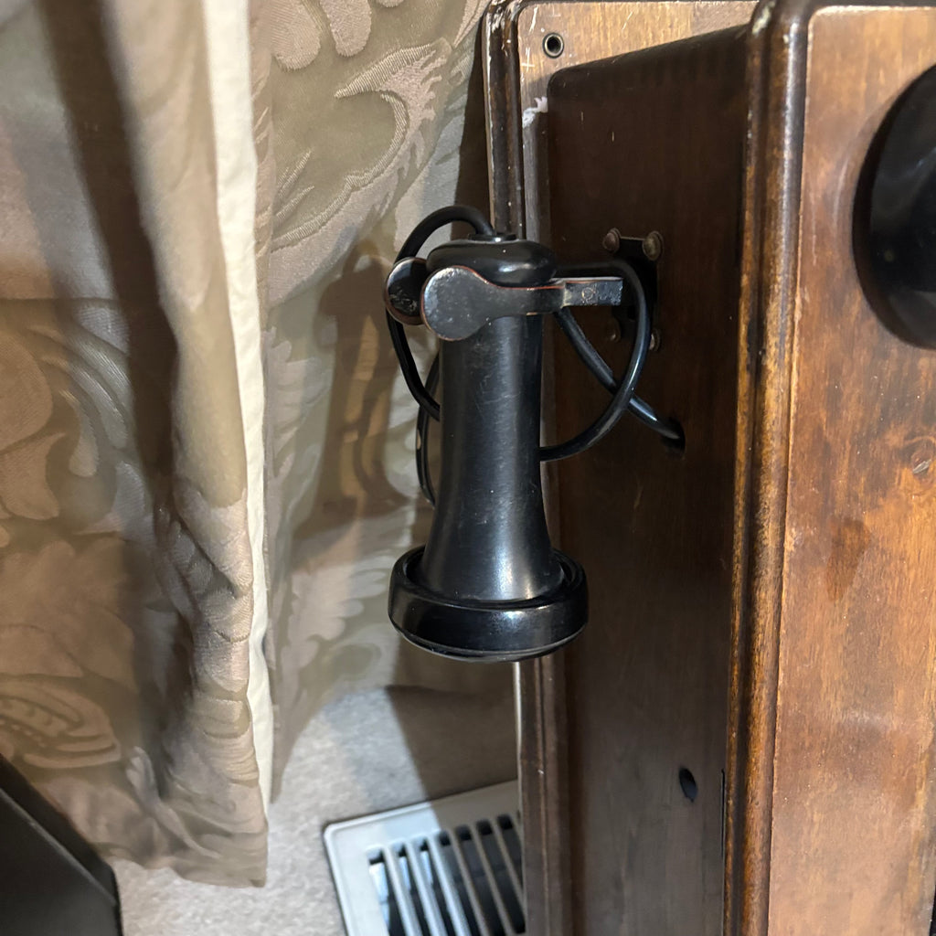 Y159 Antique Wooden Wall Phone